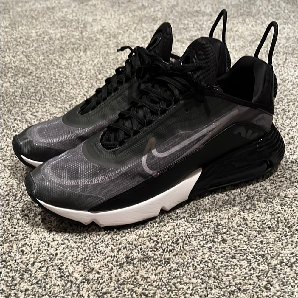 Nike Air Max 2090 Sneakers